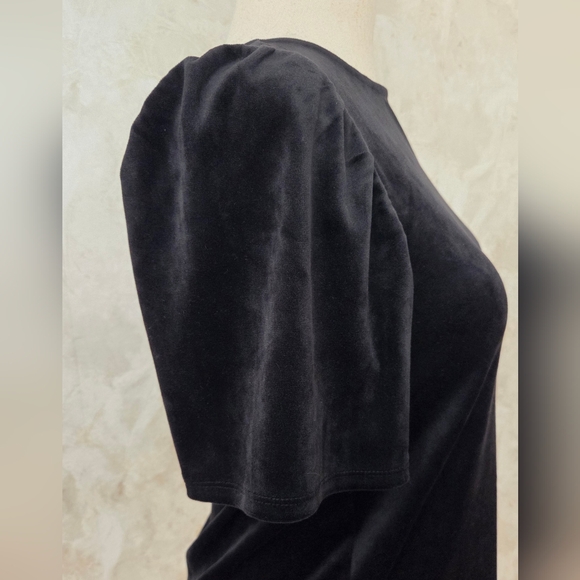 LOFT Black Velvet Puff Sleeve Top Medium - Picture 6 of 9